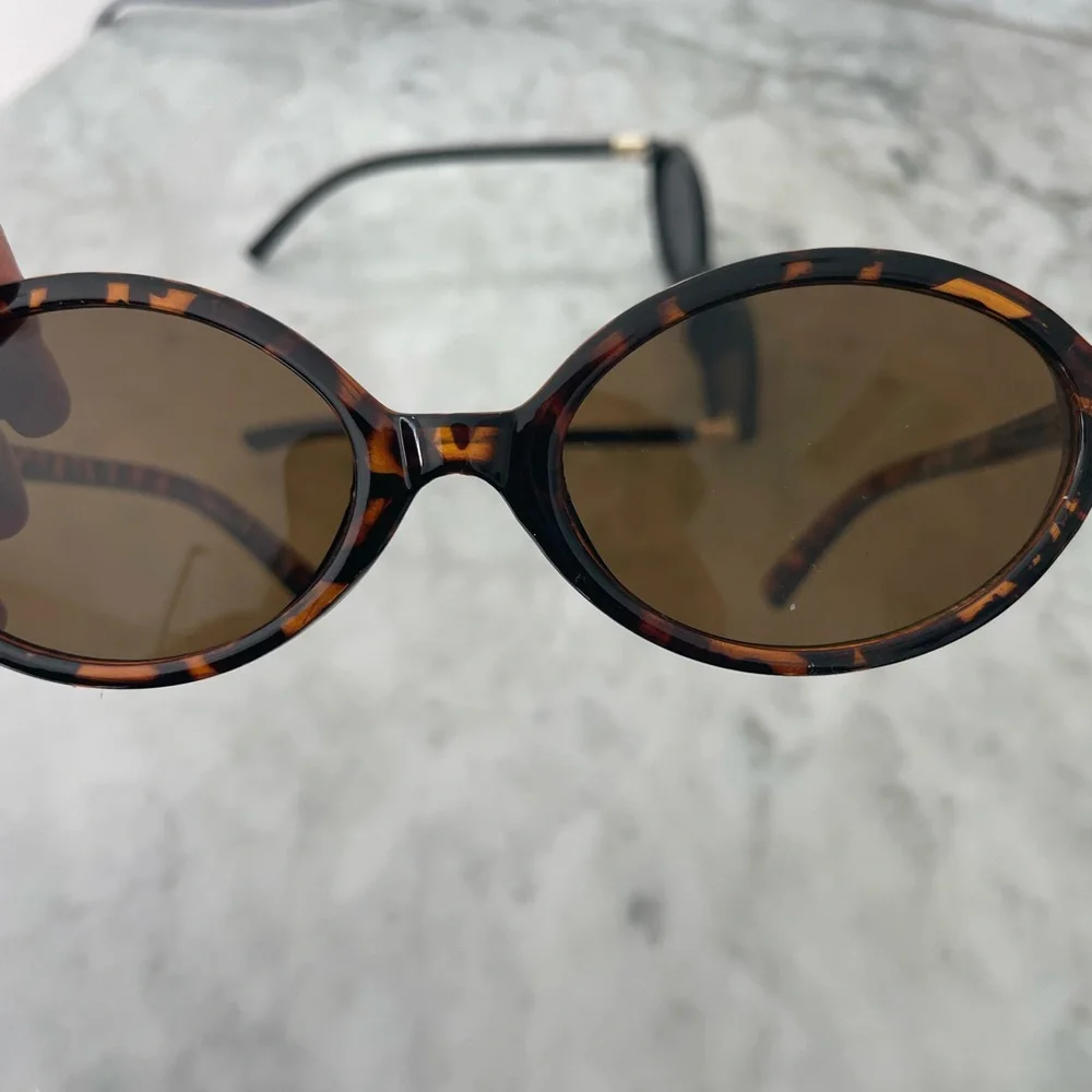 Set of thin frame sunglasses. black frame black lens tortoise frame brown lens - Picture 2 of 7
